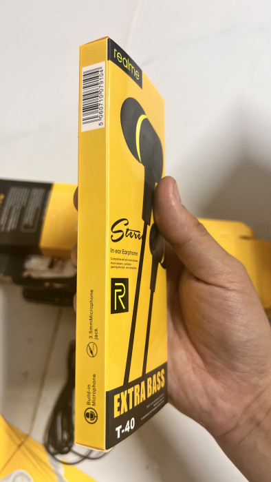 Tai nghe in-ear T-40 Realme hàng Nhà Máy có hộp fullbox, chân 3.5mm phù hợp mọi loại thiết bị.