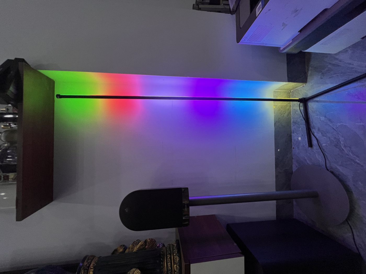 Đèn Led đứng góc tường ARGB lắp ghép dễ dàng trang trí phòng khách, phòng ngủ, phòng game