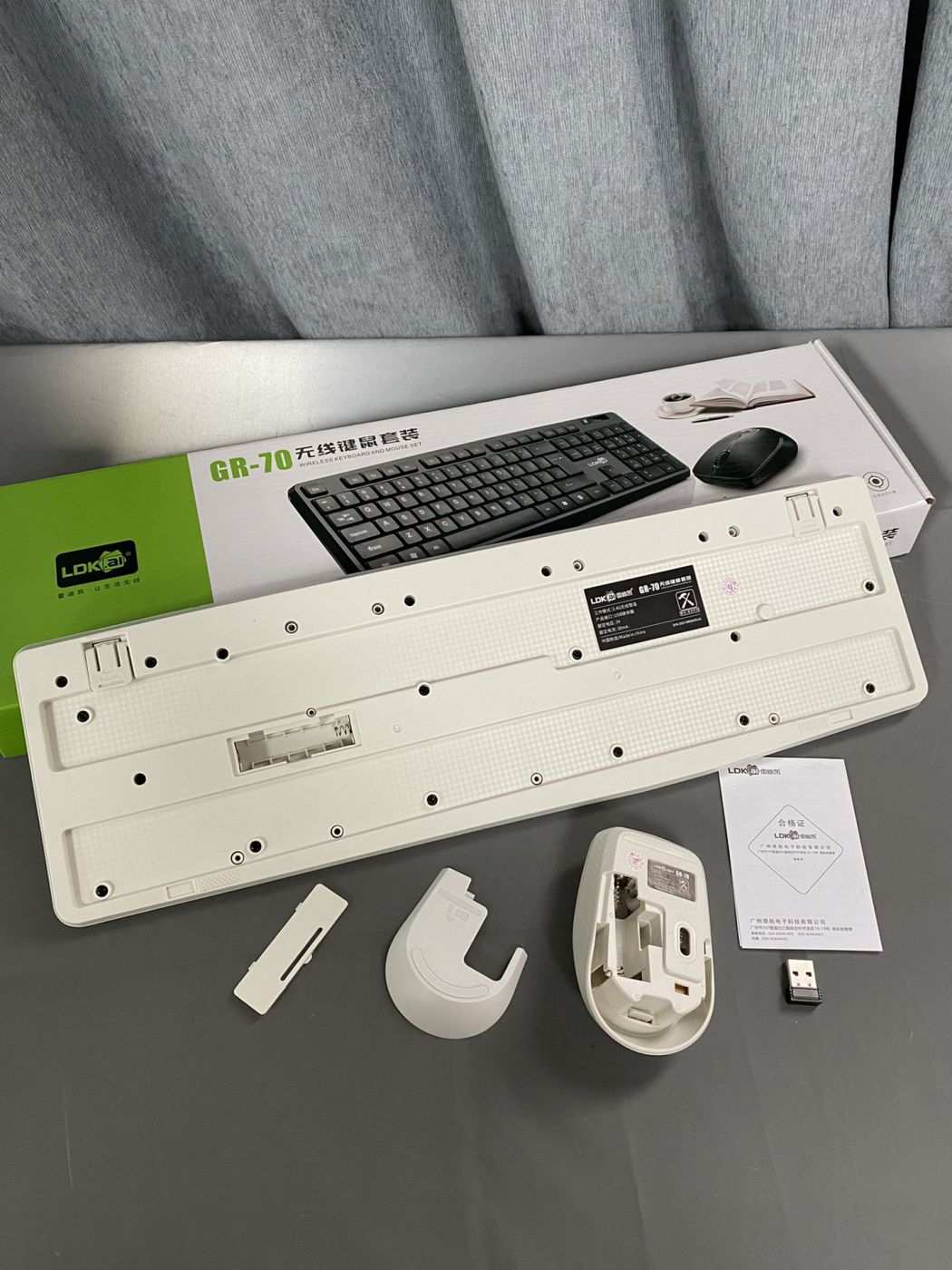 Bộ bàn phím & chuột không dây hãng LDK GR-70 (Màu Trắng)