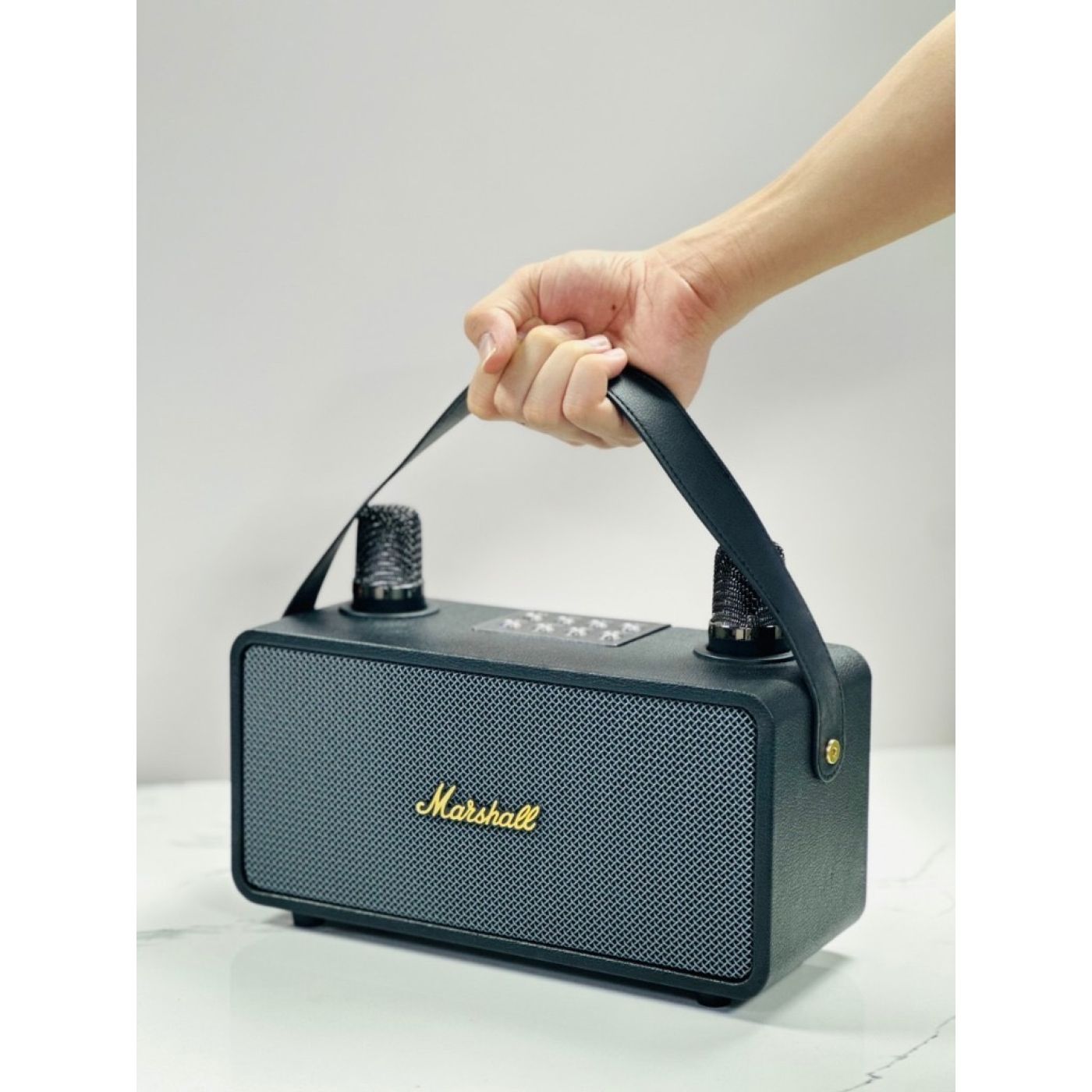 ￼Loa bluetooth karaoke 2 mic M28 Không dây, kèm 02 mic hát công suất 20W - Bảo hành 12 Tháng