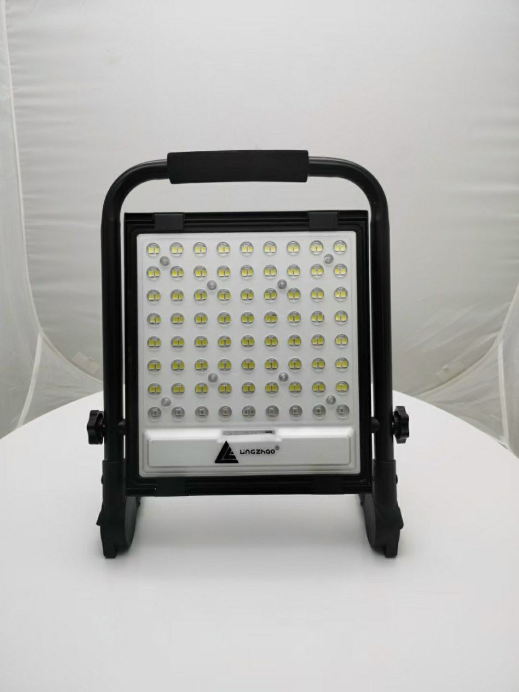 Đèn pha LED tích điện 100w