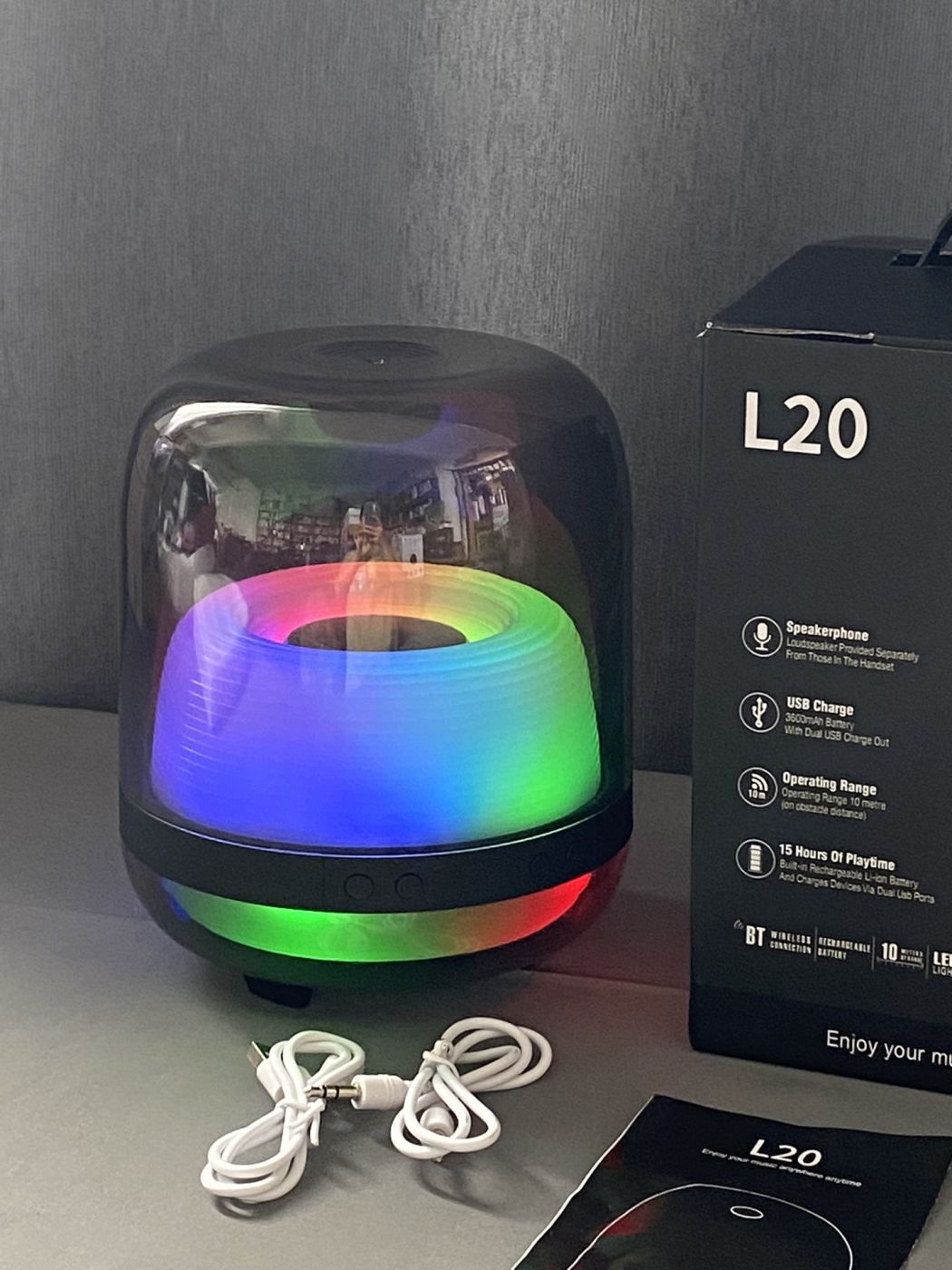 Loa Bluetooth L20 , đèn RGB đổi màu , thiết kế trong suốt