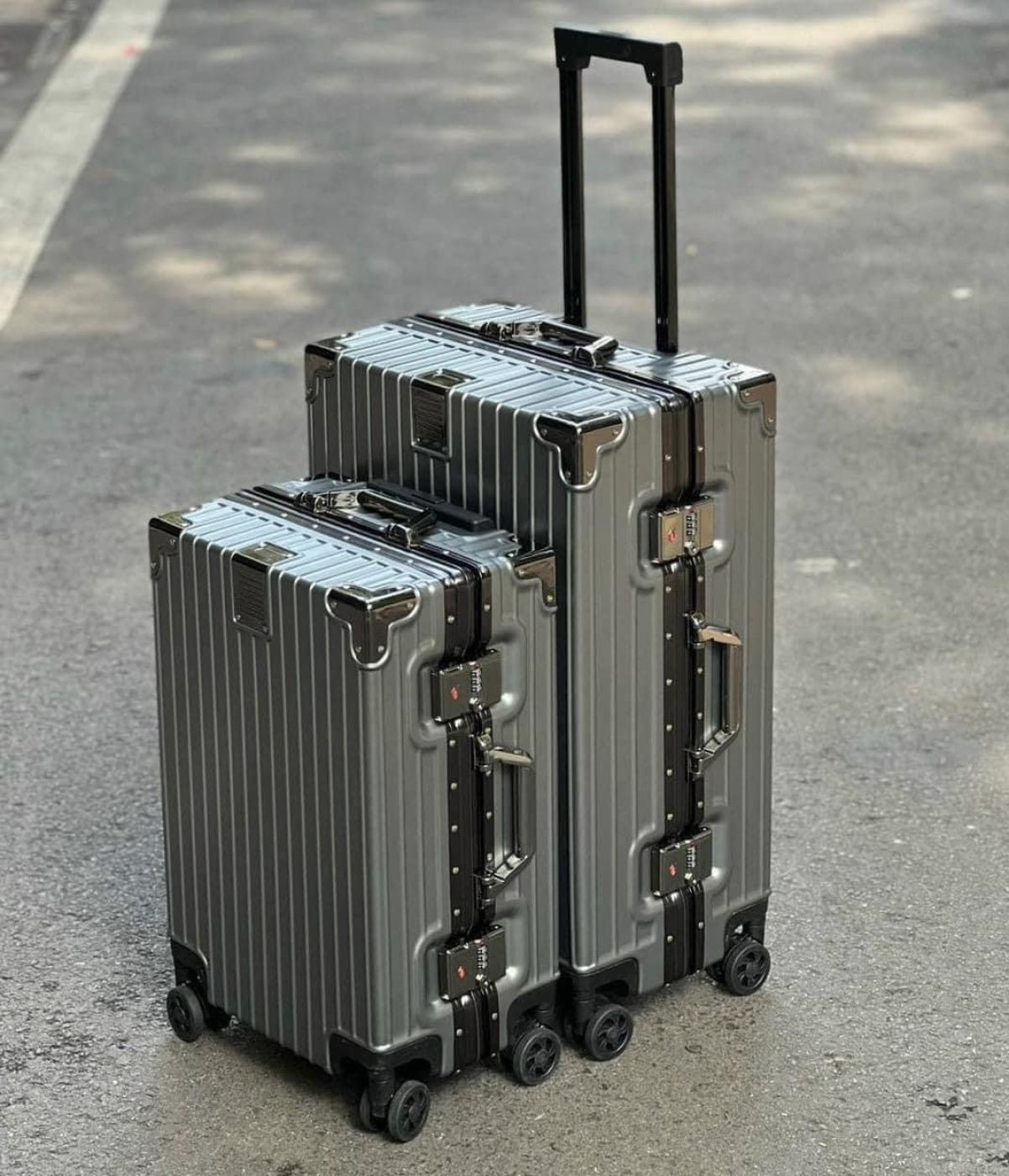 vali du lịch khung nhôm khoá sập size 24inch và 20inch