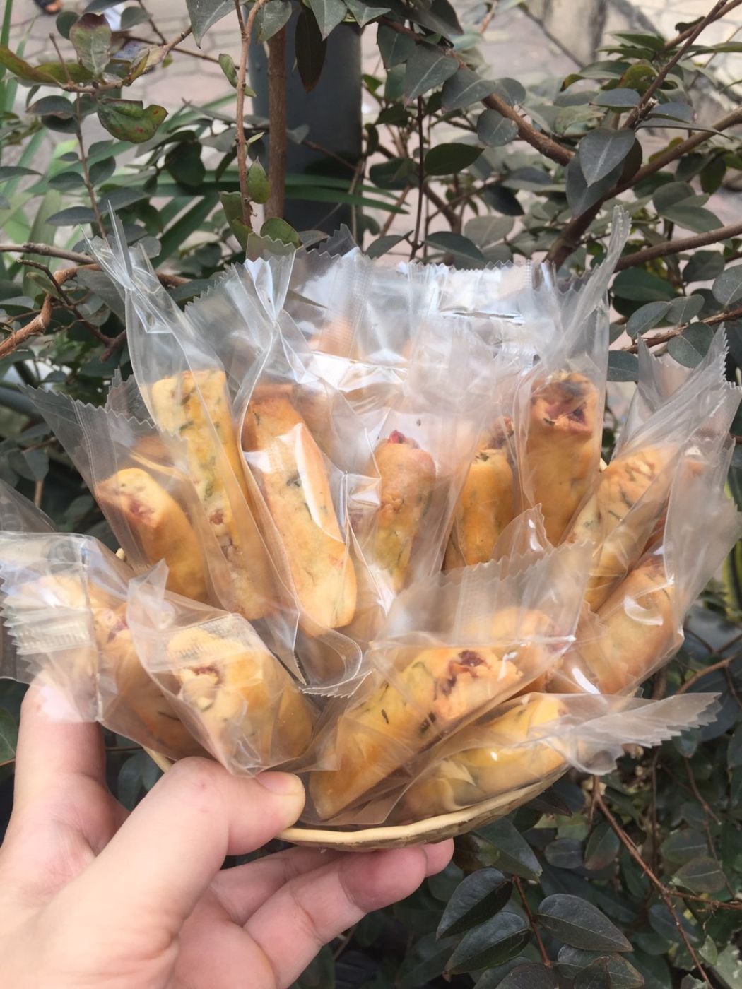 Bánh chả lá chanh Uy Sơn Khang