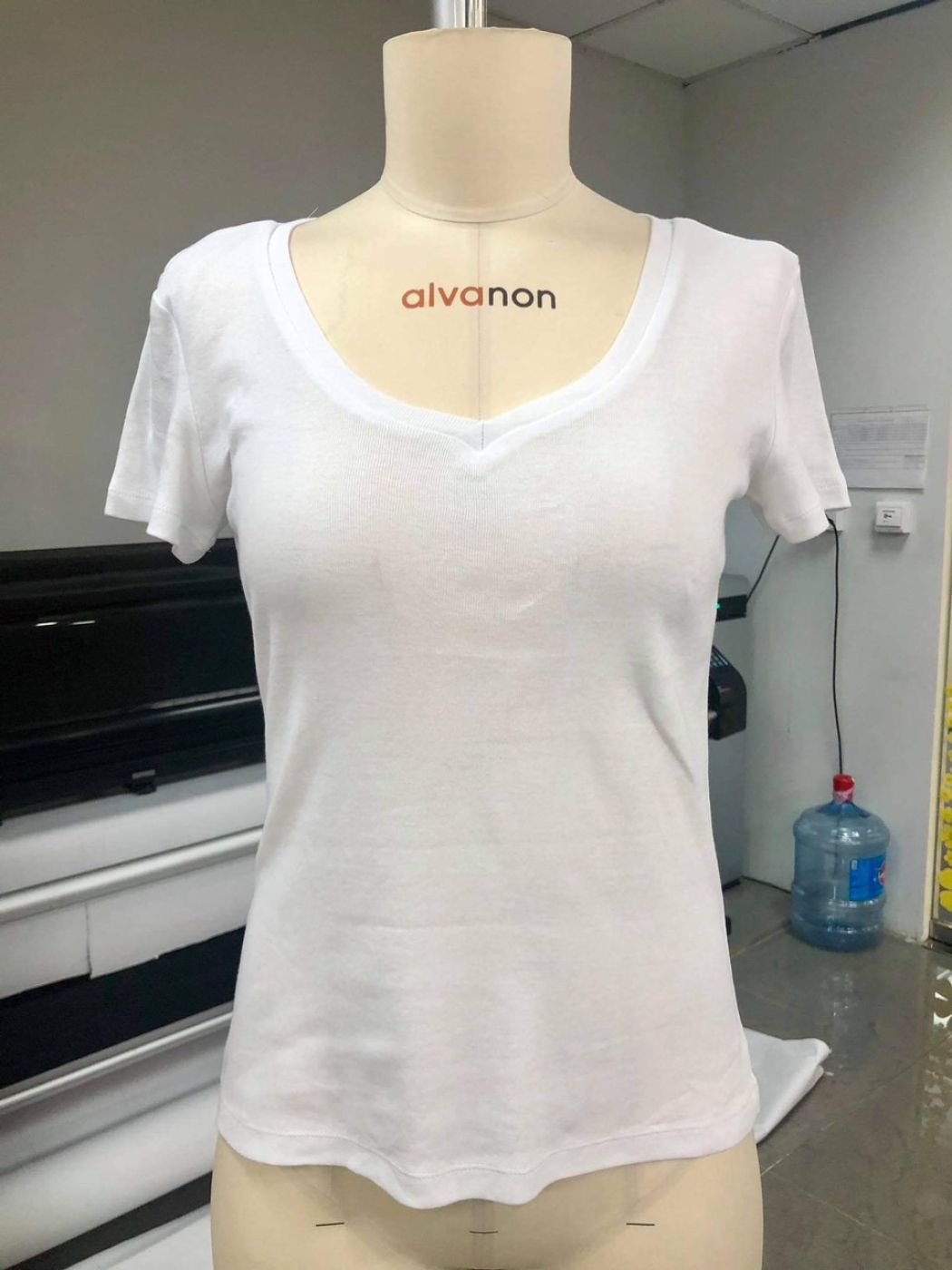 Áo phông nữ cổ tim 100% cotton , trắng size L , hồng size S , M