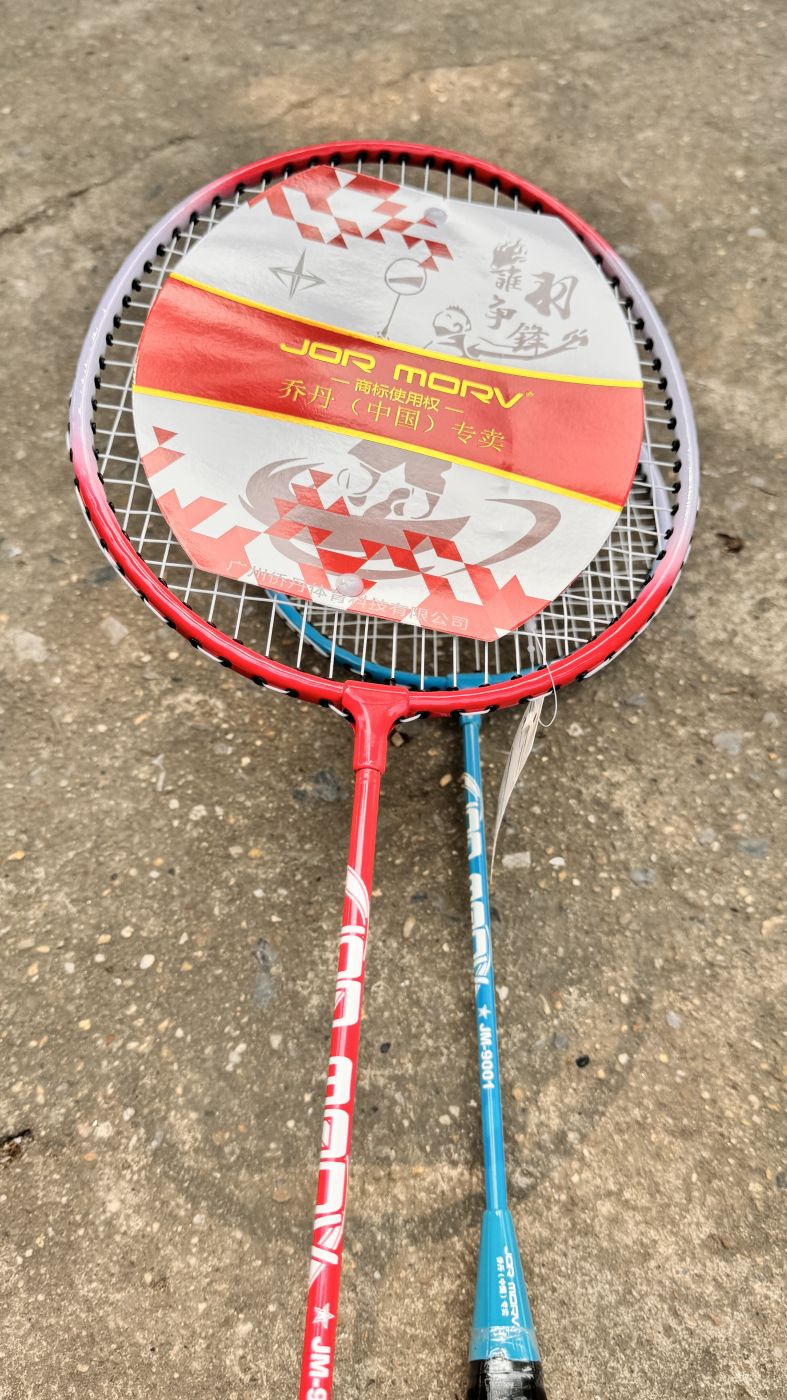 Bộ 2 vợt cầu lông JOR MORV ( kèm 3 quả cầu)